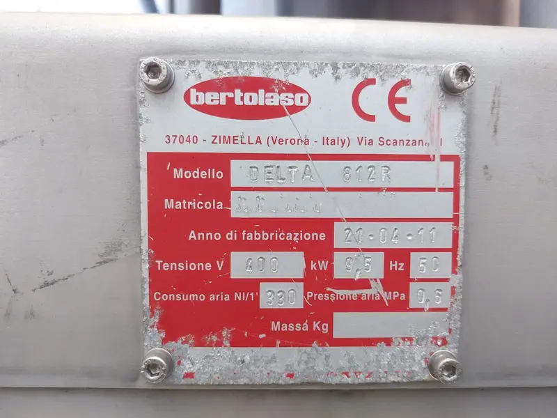 Photo #10 of Used Capping Machine BERTOLASO Delta 812R cap orienter CAMES and hood ALTIFILTER