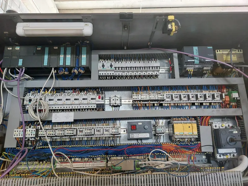 Photo #23 of Used Capping Machine BERTOLASO Delta 812R cap orienter CAMES and hood ALTIFILTER