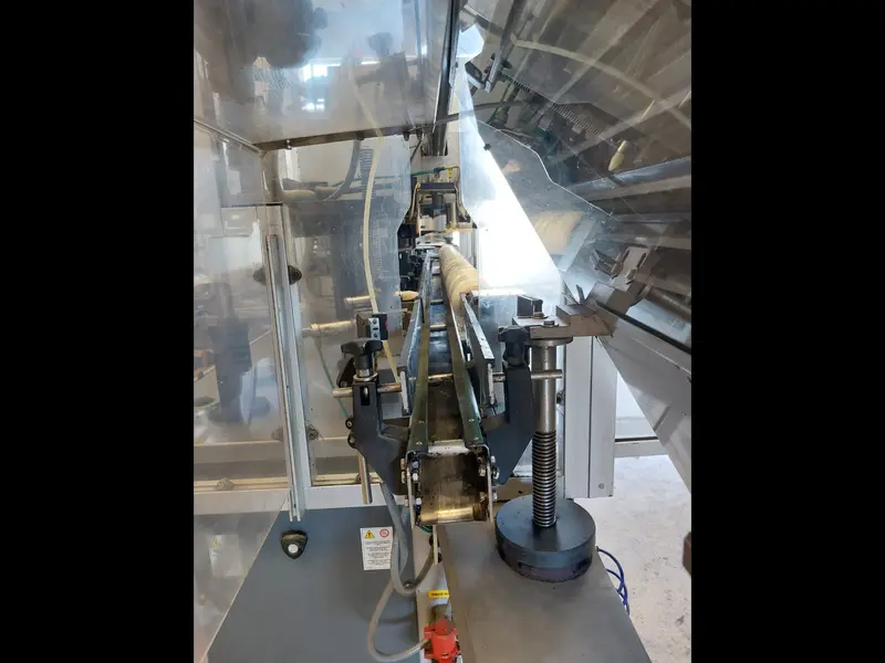 Photo #8 of Used capsuling Machine ROBINO GALANDRINO up to 15000 bph