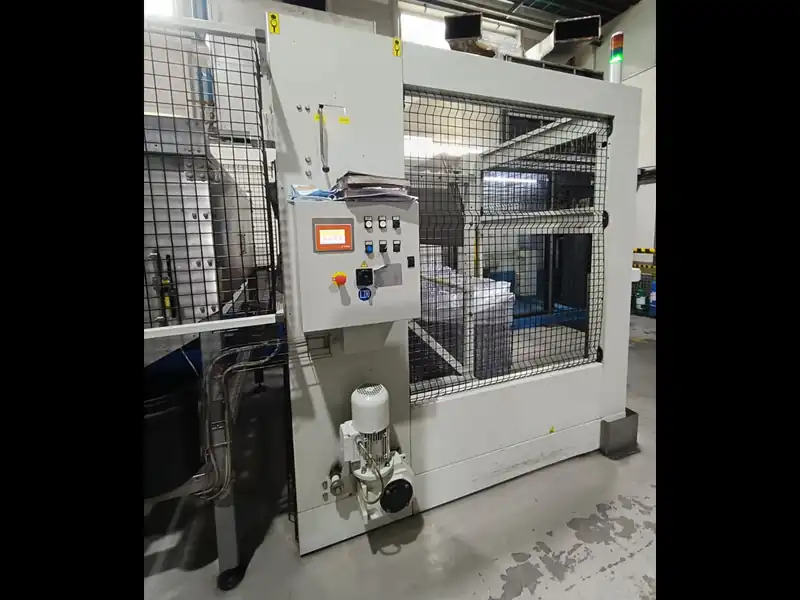 Photo #16 of Used Complete Bottling Line KRONES ERGOBLOC L 31500 bph for Still Water – PET year 2013