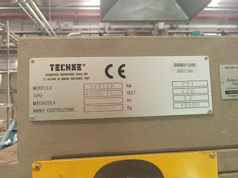 Photo #7 of Used HDPE 4+4 Blow Molding Machine TECHNE SYSTEM up to 2700 bph