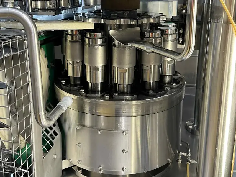 Photo #4 of Used Seaming machine up to 80000 cph