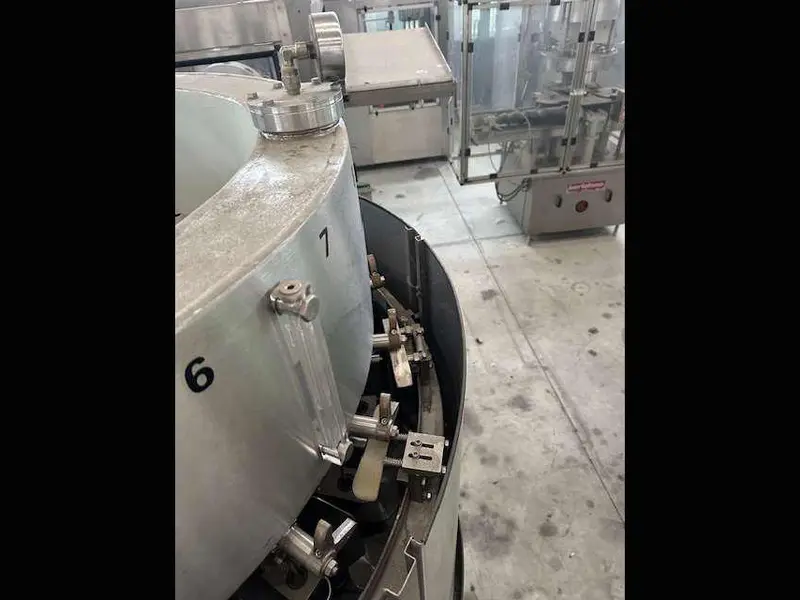 Photo #4 of Used Filling Machine Vir Mauri 20 up tp 3500 bph