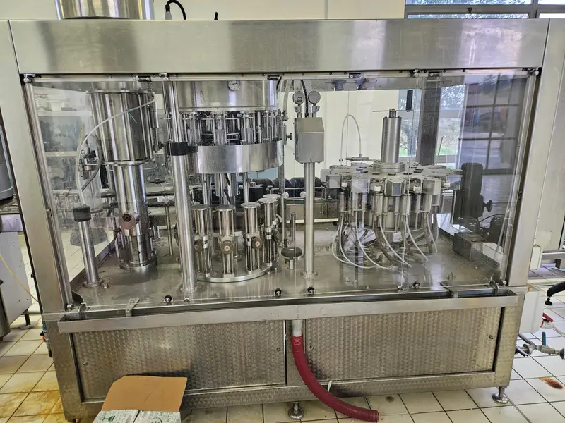 Photo #5 of Used Filling Monoblock GAI 2405 1500 bph
