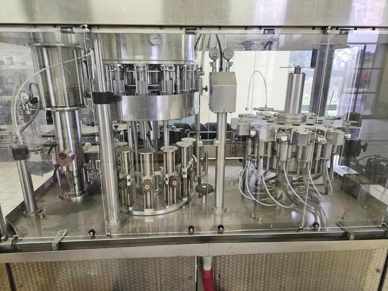Photo #6 of Used Filling Monoblock GAI 2405 1500 bph