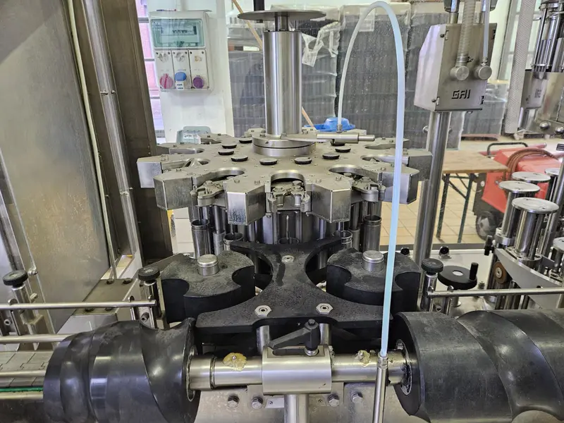 Photo #7 of Used Filling Monoblock GAI 2405 1500 bph