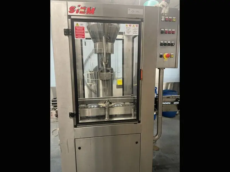 Photo #8 of Used bottling Line BERTOLASO for still wine