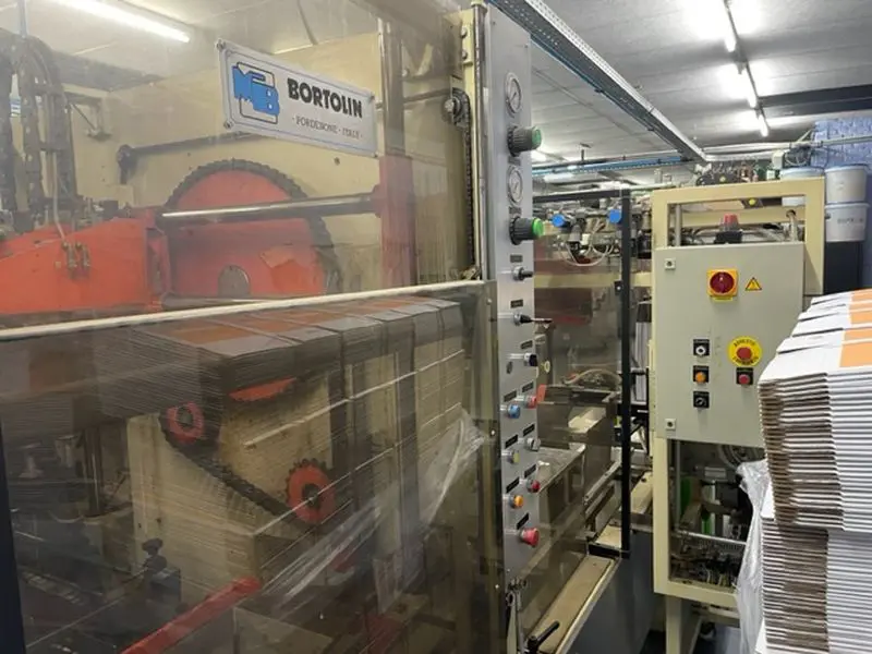 Photo #12 of Used bottling Line BERTOLASO for still wine