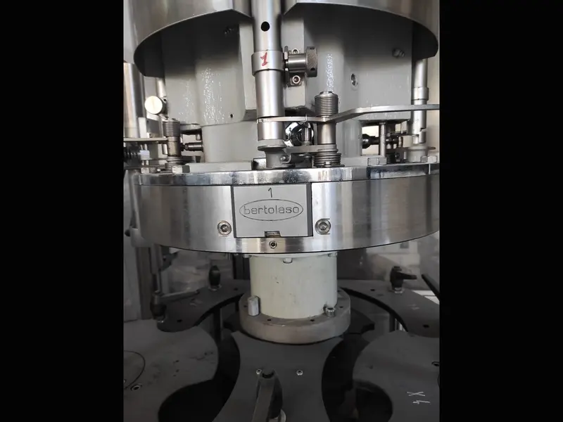 Photo #4 of Used overhauled capping machine BERTOLASO DELTA up to 6000 bph