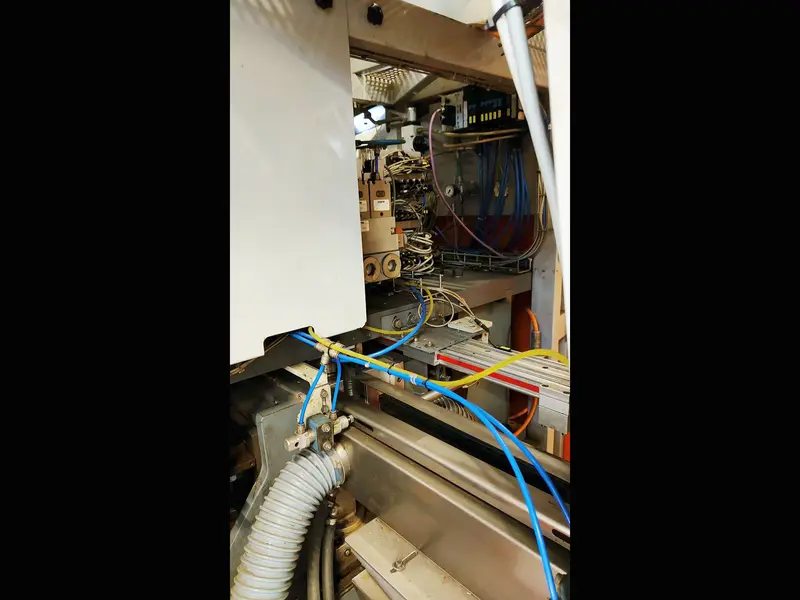 Photo #12 of Used Blow Molding Machine KOSME KSB 4L up to 6800 bph