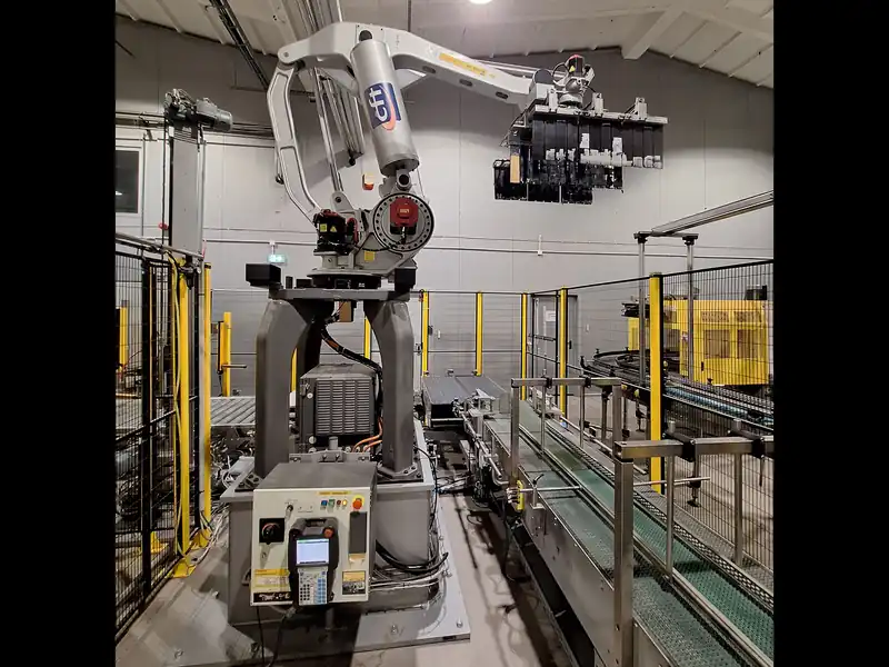 Photo #30 of Used Bottling Line for sparkling beverages up to 9000 bph