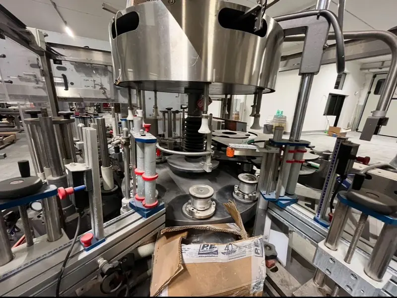 Photo #3 of Used Labeling Machine PE LABELERS Universal Master up to 7500 bph