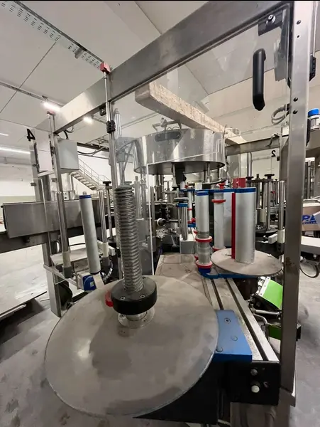 Photo #5 of Used Labeling Machine PE LABELERS Universal Master up to 7500 bph