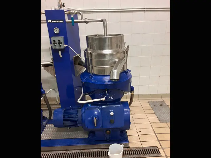 Photo #10 of Used Line for oil production ALFALAVAL up to 1500 kg/h