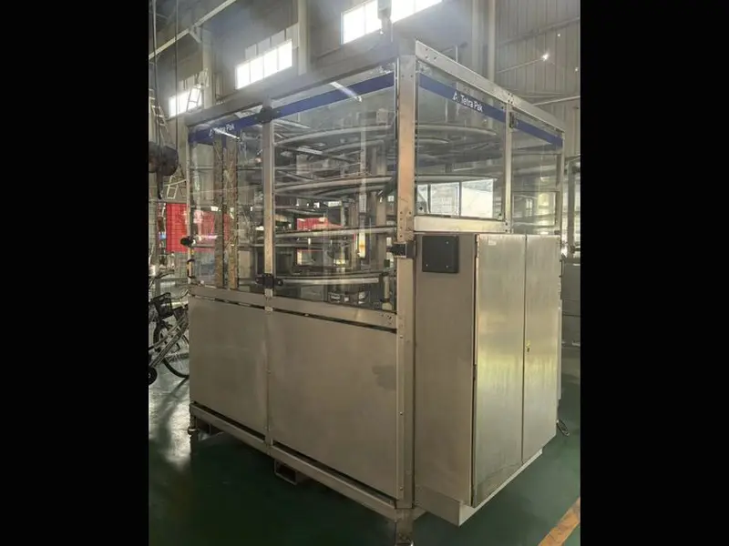 Photo #3 of Used Tetra Pak HELIX 30 accumulator year 2018