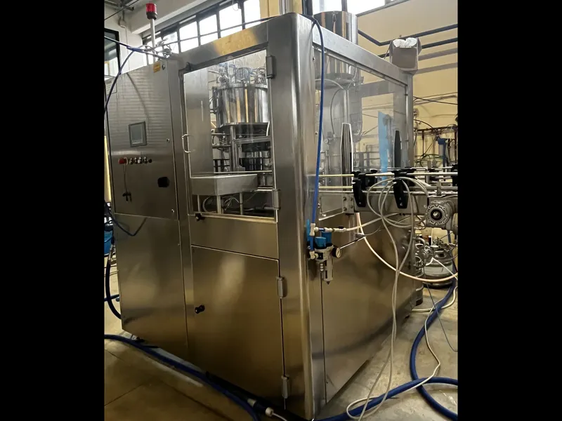 Photo #1 of Used Filling Monoblock Comac Bottle line SMARTBLOCK 6-6-1 700 bph