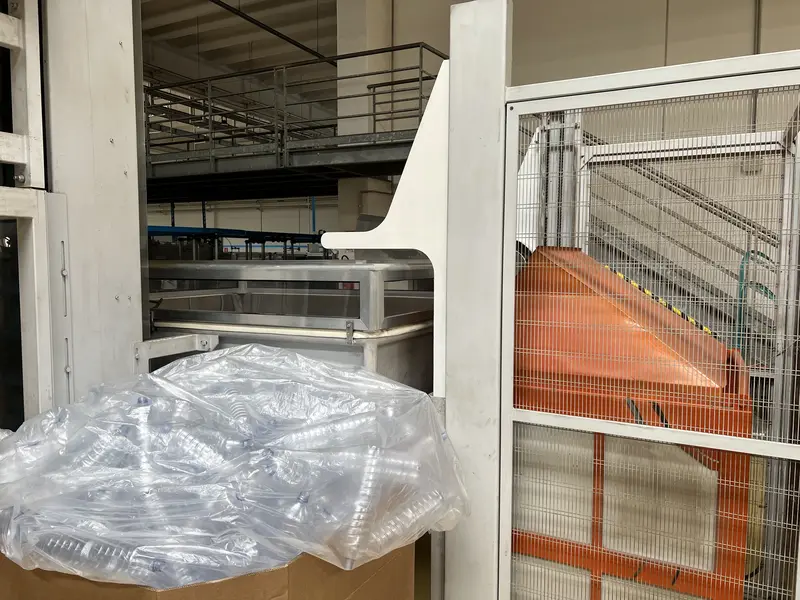 Photo #2 of Used bottling line PROCOMAC for still and sparkling water up to 12000 bph