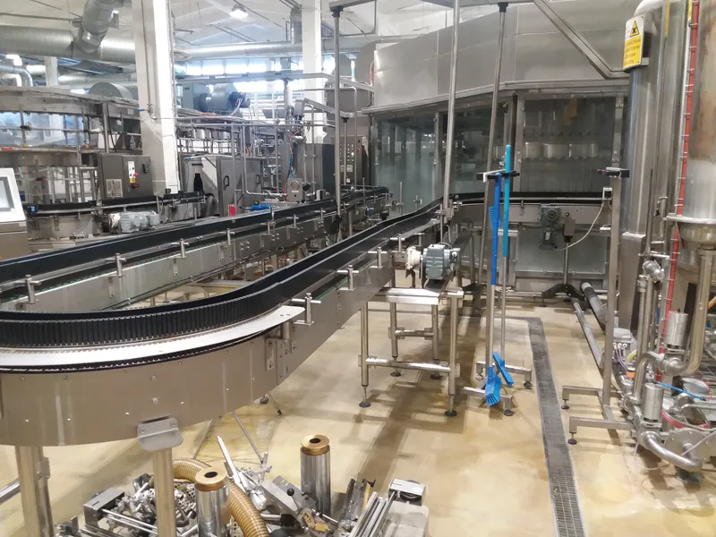 Photo #2 of Used filling Monoblock Simonazzi Eurostar 50-70-10k year 2006 18000 bph for CSD