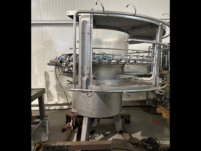 Photo #8 of Used filling Monoblock Simonazzi Eurostar 50-70-10k year 2006 18000 bph for CSD