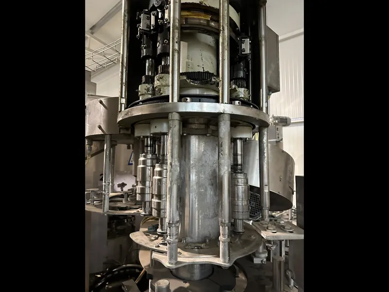 Photo #11 of Used filling Monoblock Simonazzi Eurostar 50-70-10k year 2006 18000 bph for CSD