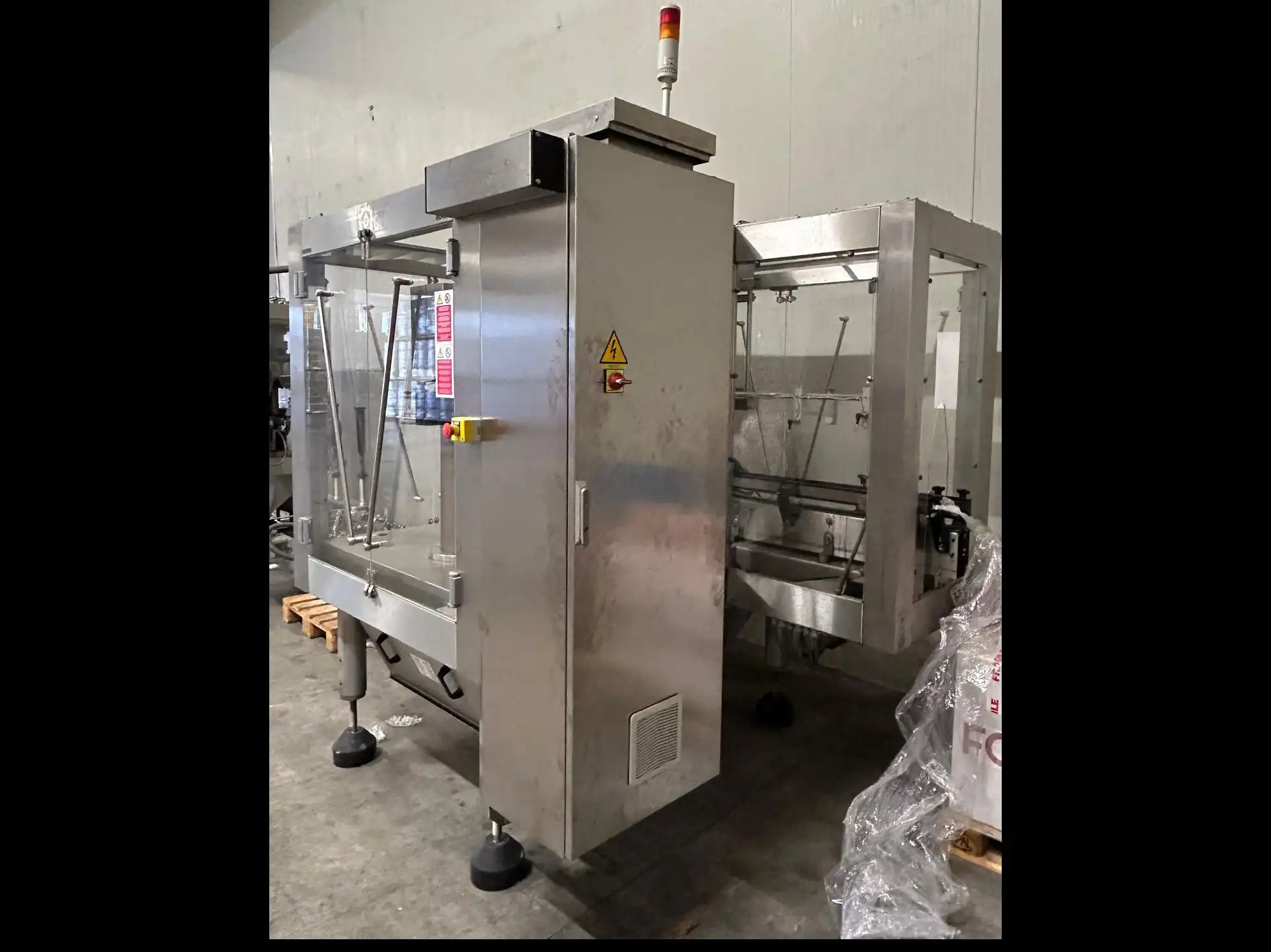 Photo #3 of Used Automatic Rotary Wirehooder Robino & Galandrino Rekord 14000 bph