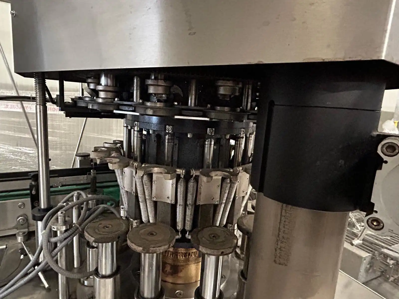 Photo #5 of Used Automatic Rotary Wirehooder Robino & Galandrino Rekord 14000 bph