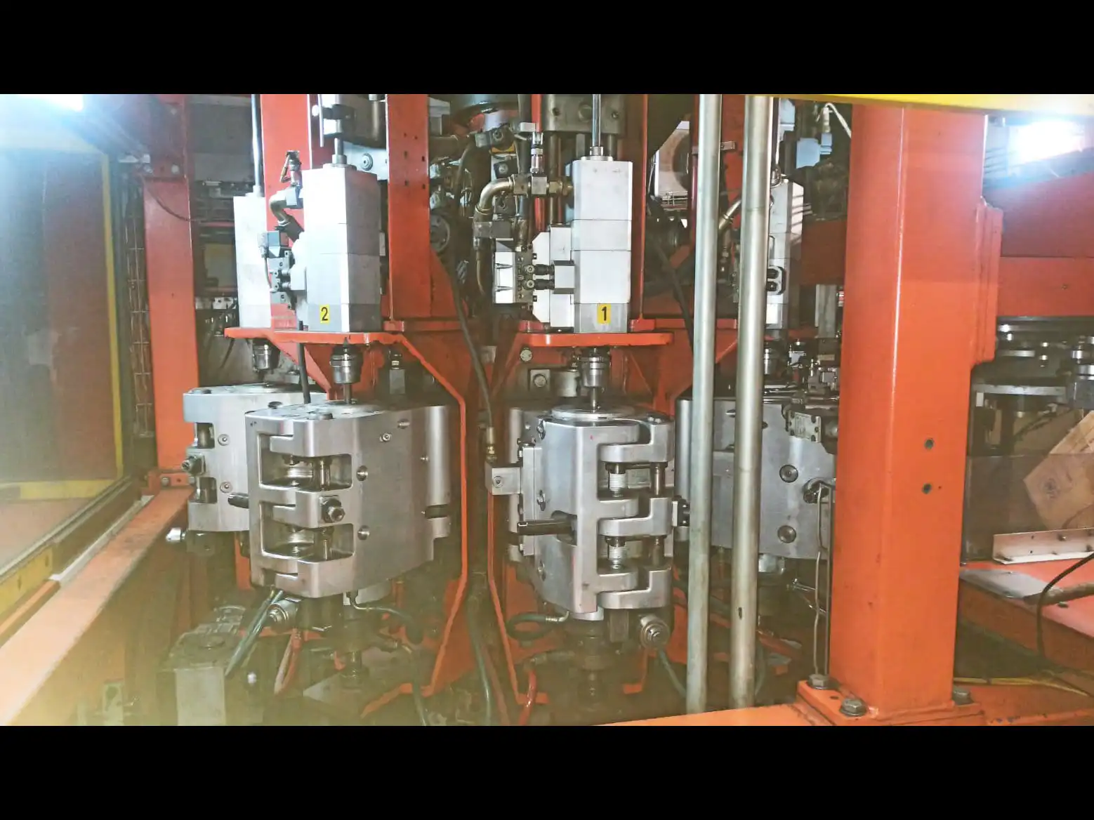 Photo #3 of Used Blow Molding Machine SMIForm SR8 year 2005 12000 bph