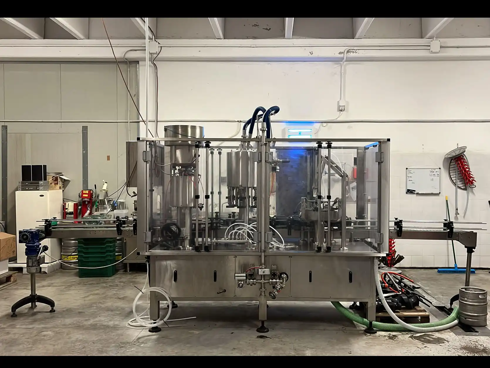 Photo #1 of Used Filling Monoblock CEM 6-6-1 for fermented beer 1000 bph