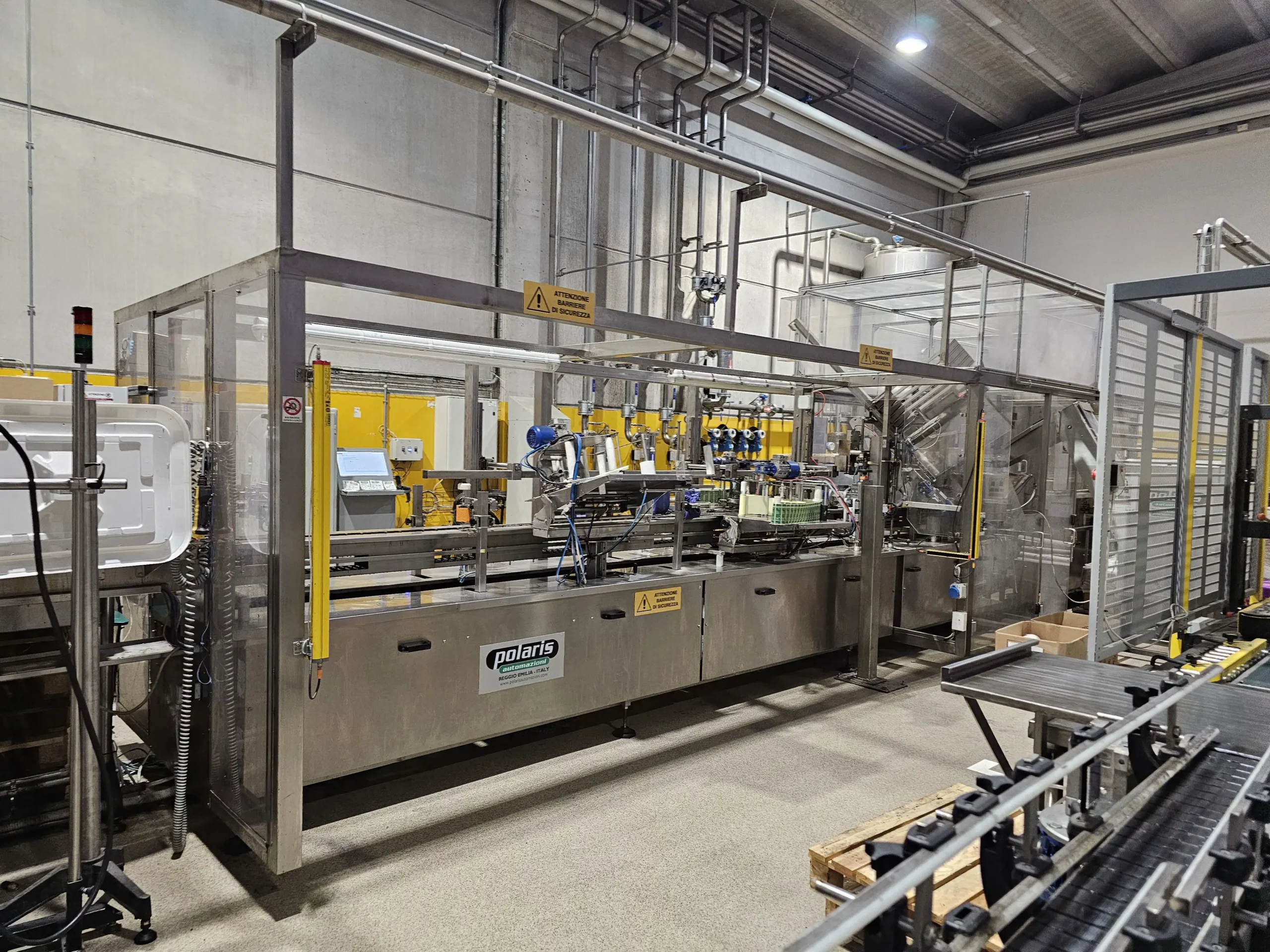 Photo #4 of Used Filling Monoblock + Labeler POLARIS for olive oil 1400 bph