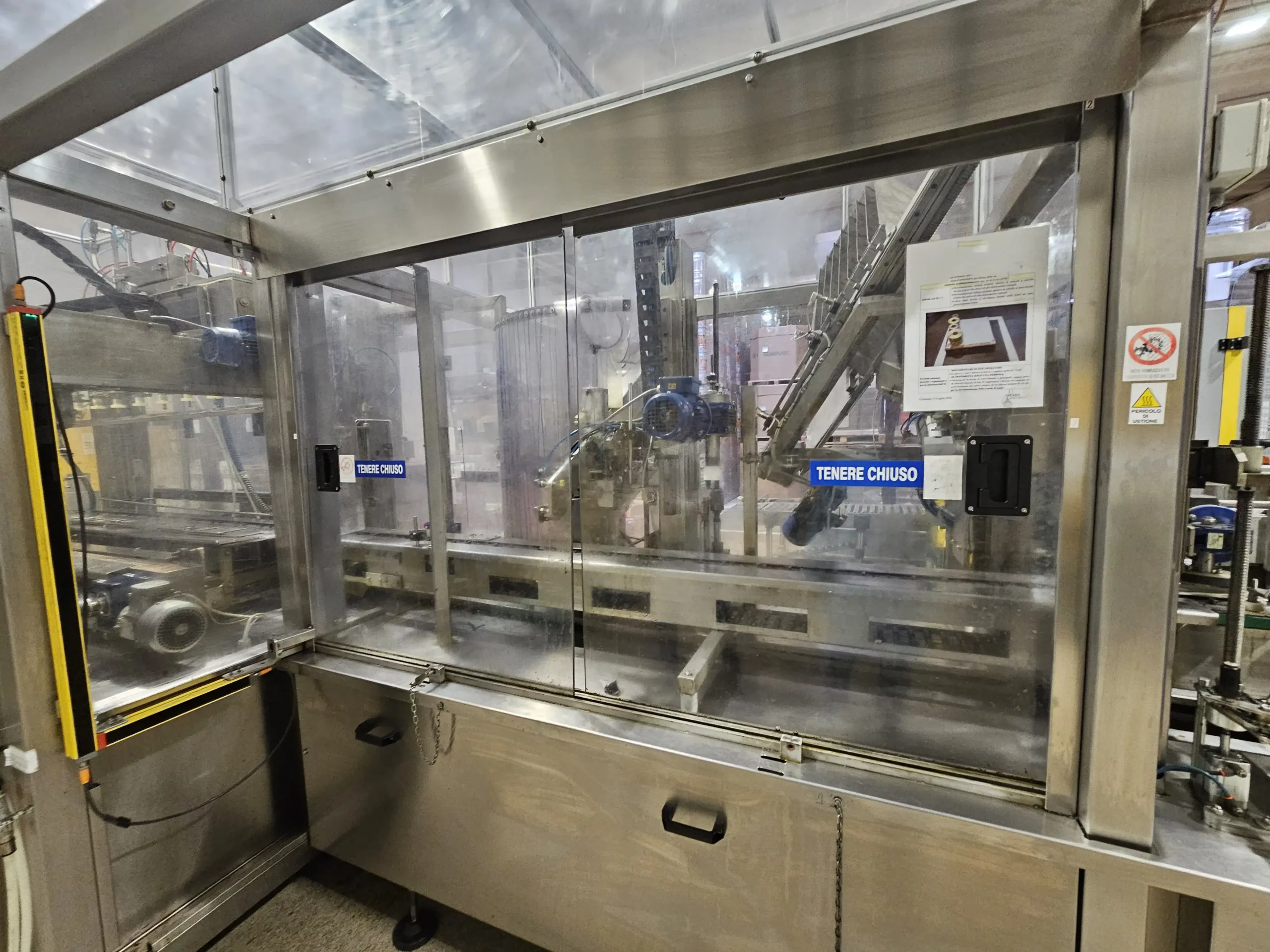 Photo #7 of Used Filling Monoblock + Labeler POLARIS for olive oil 1400 bph