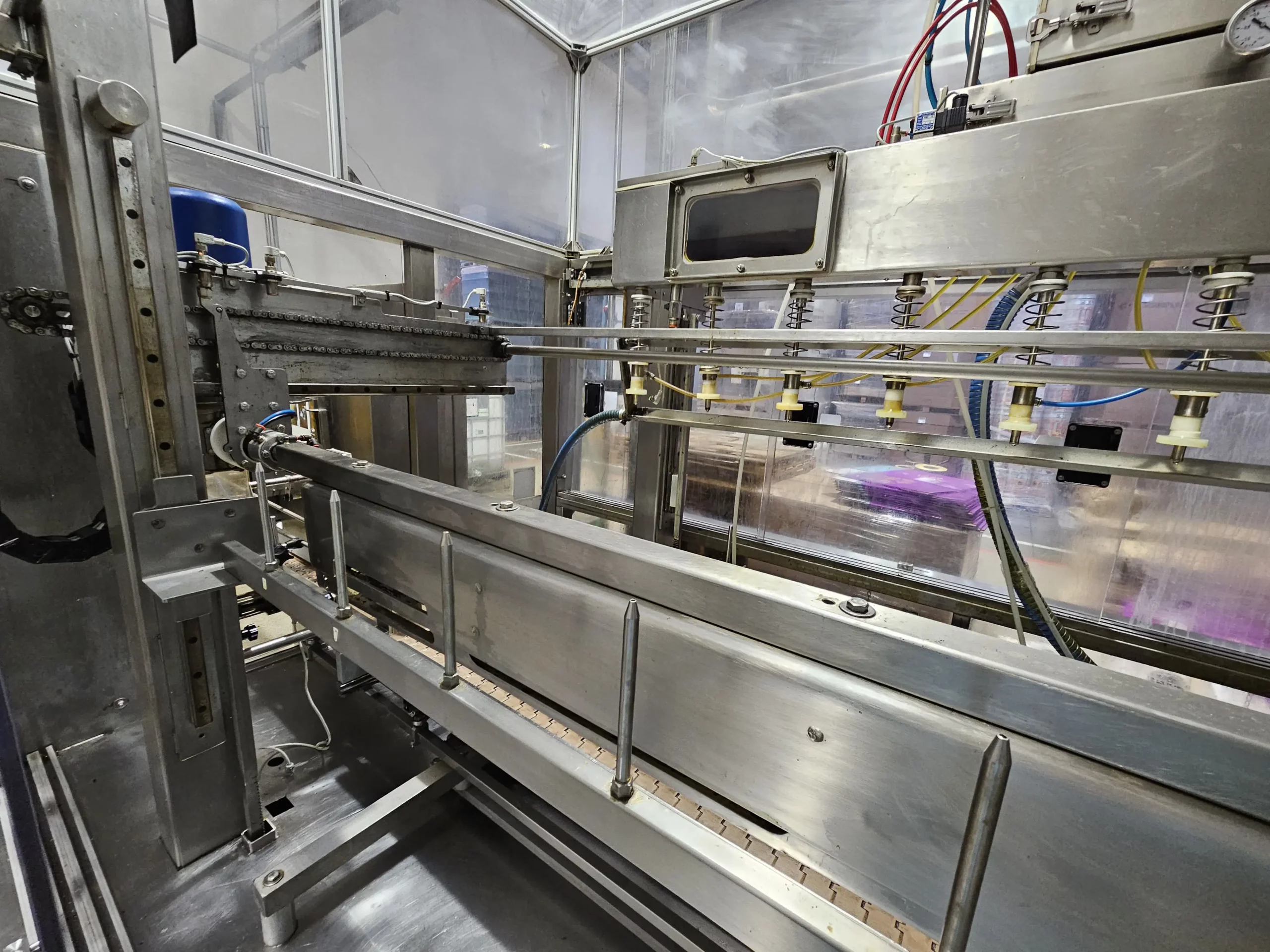 Photo #8 of Used Filling Monoblock + Labeler POLARIS for olive oil 1400 bph