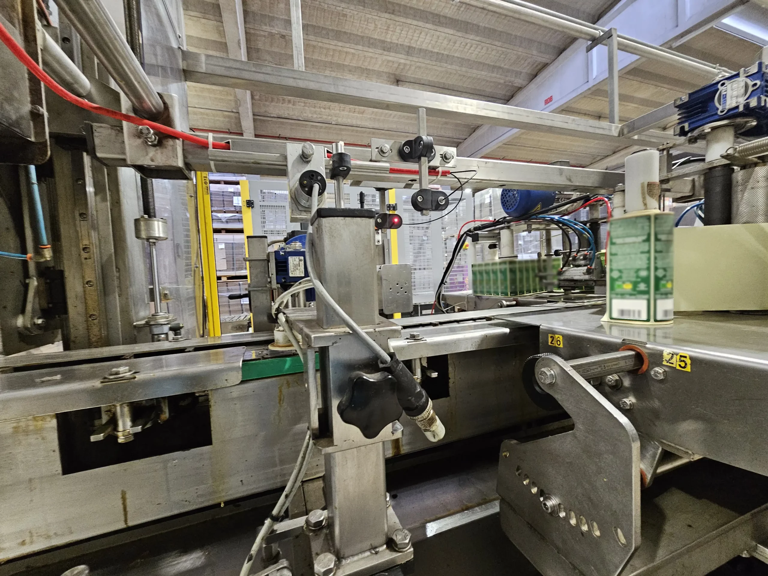 Photo #23 of Used Filling Monoblock + Labeler POLARIS for olive oil 1400 bph