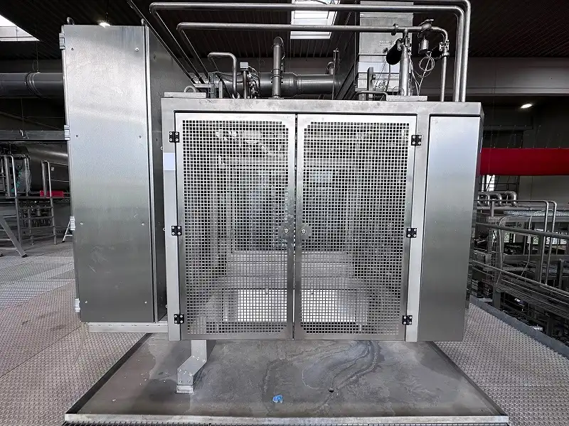 Photo #9 of Used aseptic isobaric bottling line KHS for PET 27000 bph