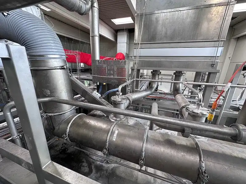 Photo #13 of Used aseptic isobaric bottling line KHS for PET 27000 bph