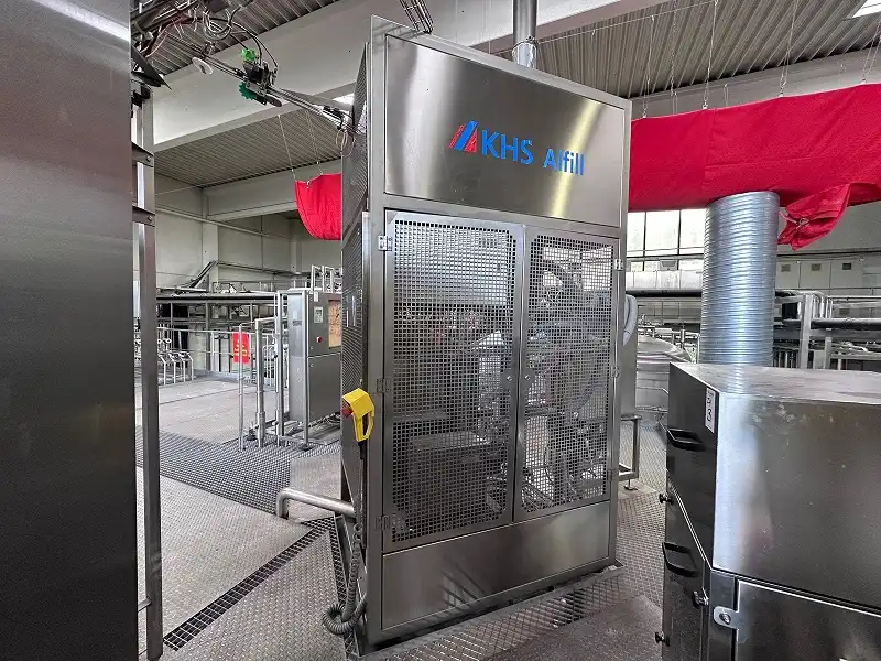 Photo #18 of Used aseptic isobaric bottling line KHS for PET 27000 bph