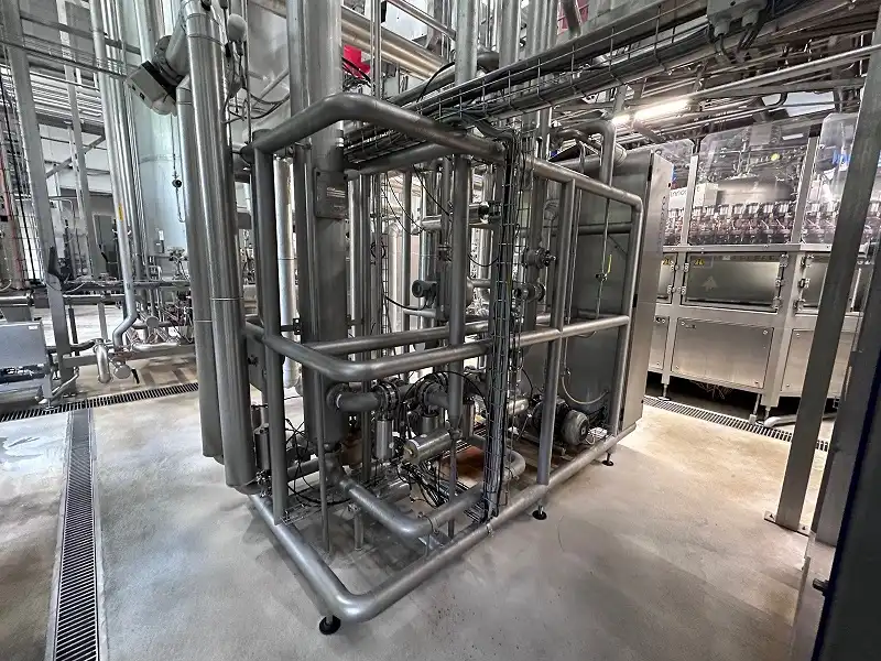 Photo #27 of Used aseptic isobaric bottling line KHS for PET 27000 bph