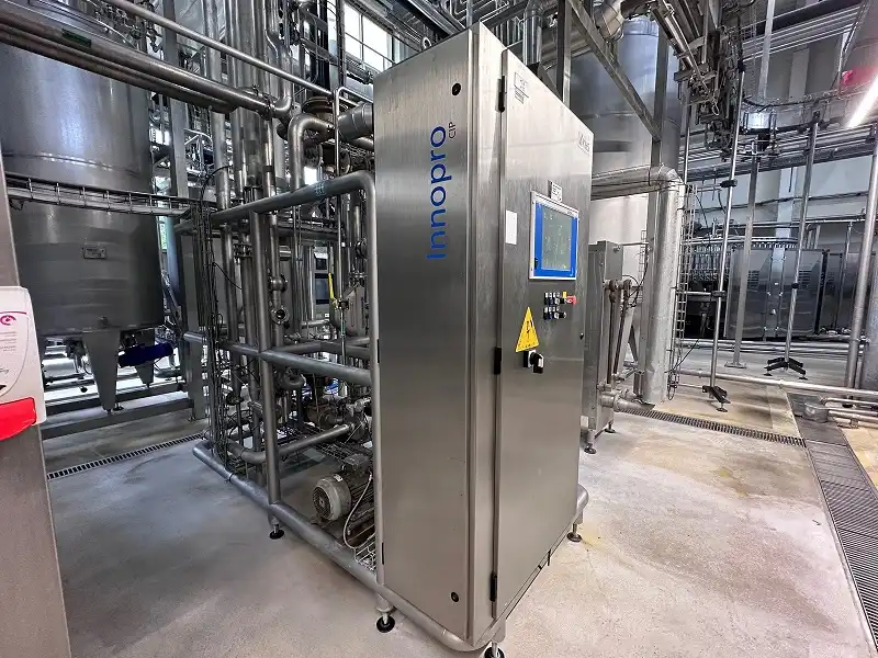 Photo #38 of Used aseptic isobaric bottling line KHS for PET 27000 bph