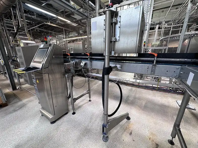 Photo #40 of Used aseptic isobaric bottling line KHS for PET 27000 bph