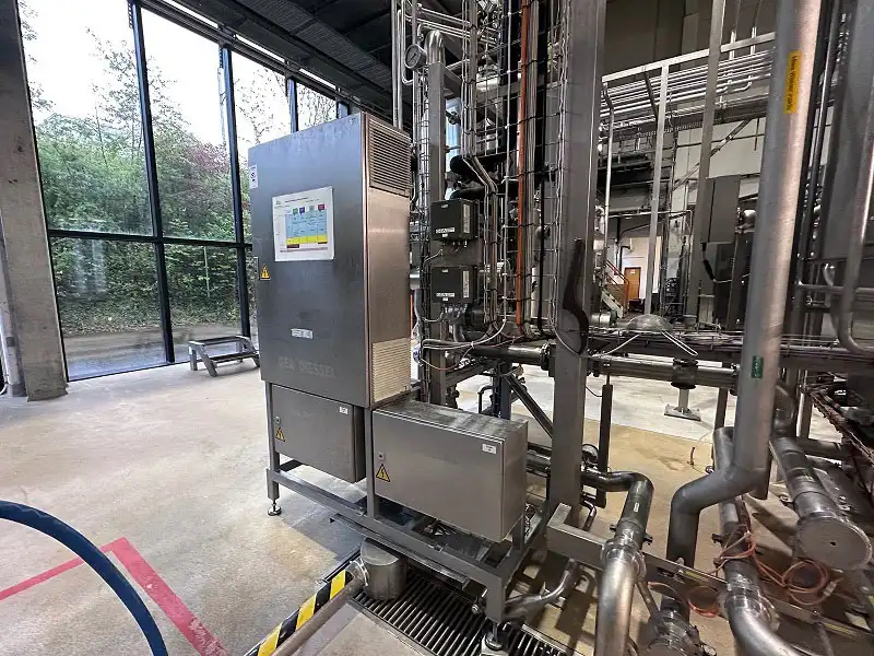 Photo #41 of Used aseptic isobaric bottling line KHS for PET 27000 bph