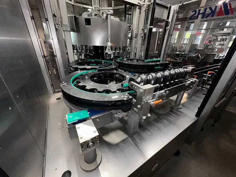 Photo #45 of Used aseptic isobaric bottling line KHS for PET 27000 bph