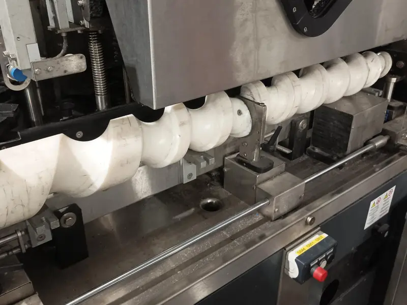 Photo #9 of Used capsuling machine Robino & Galandrino – champagne 12000 bph