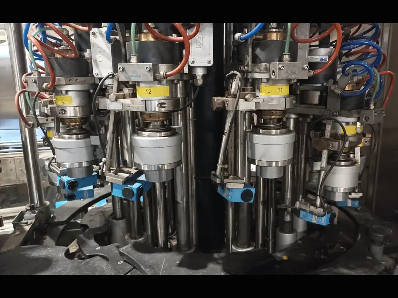 Photo #10 of Used capsuling machine Robino & Galandrino – champagne 12000 bph