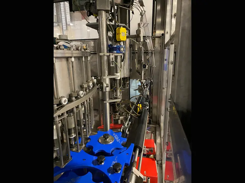 Photo #7 of Used filling monoblock MBF Synchrofill for spirits up to 12000 bph