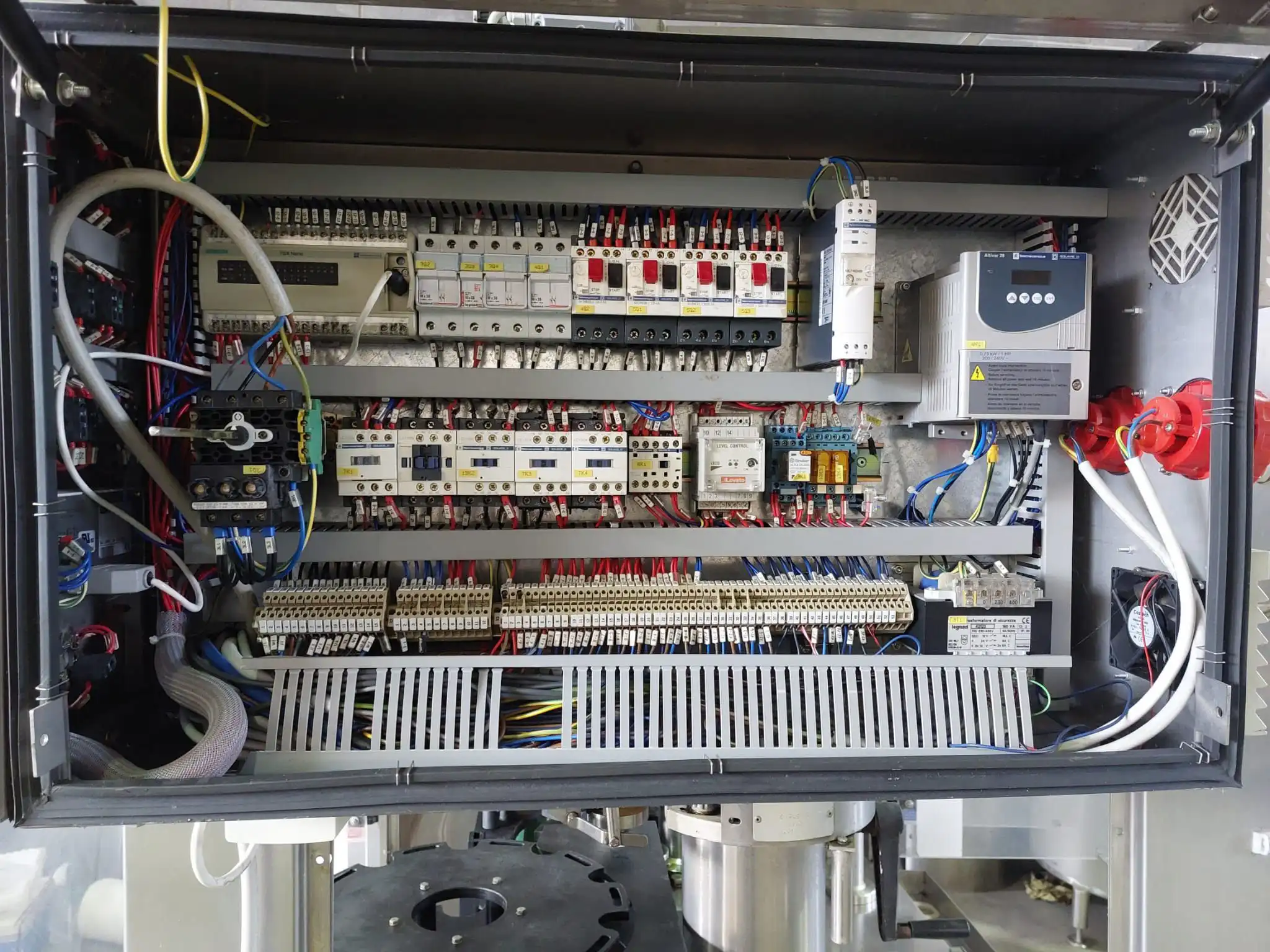 Photo #13 of Used Filling Monoblock CIMEC 6-6-1 1000 bph