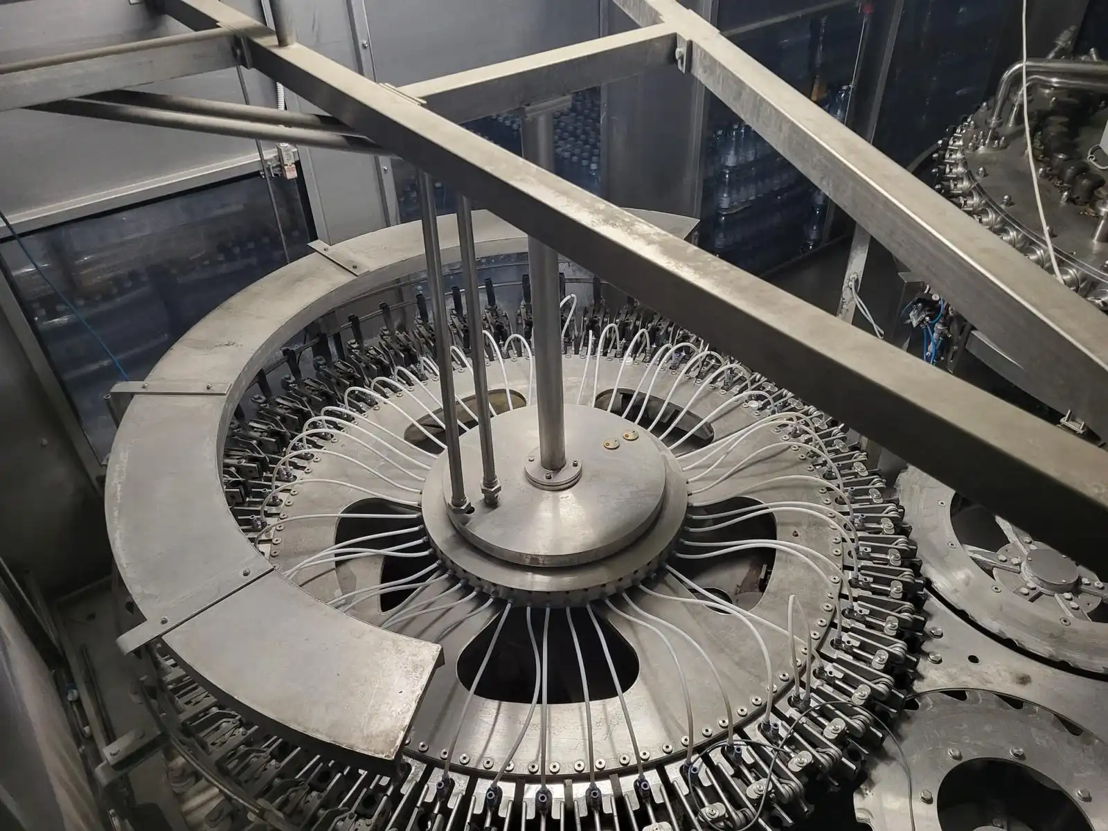 Photo #4 of Used Filling Monoblock RIVI 50-60-12 12000 bph