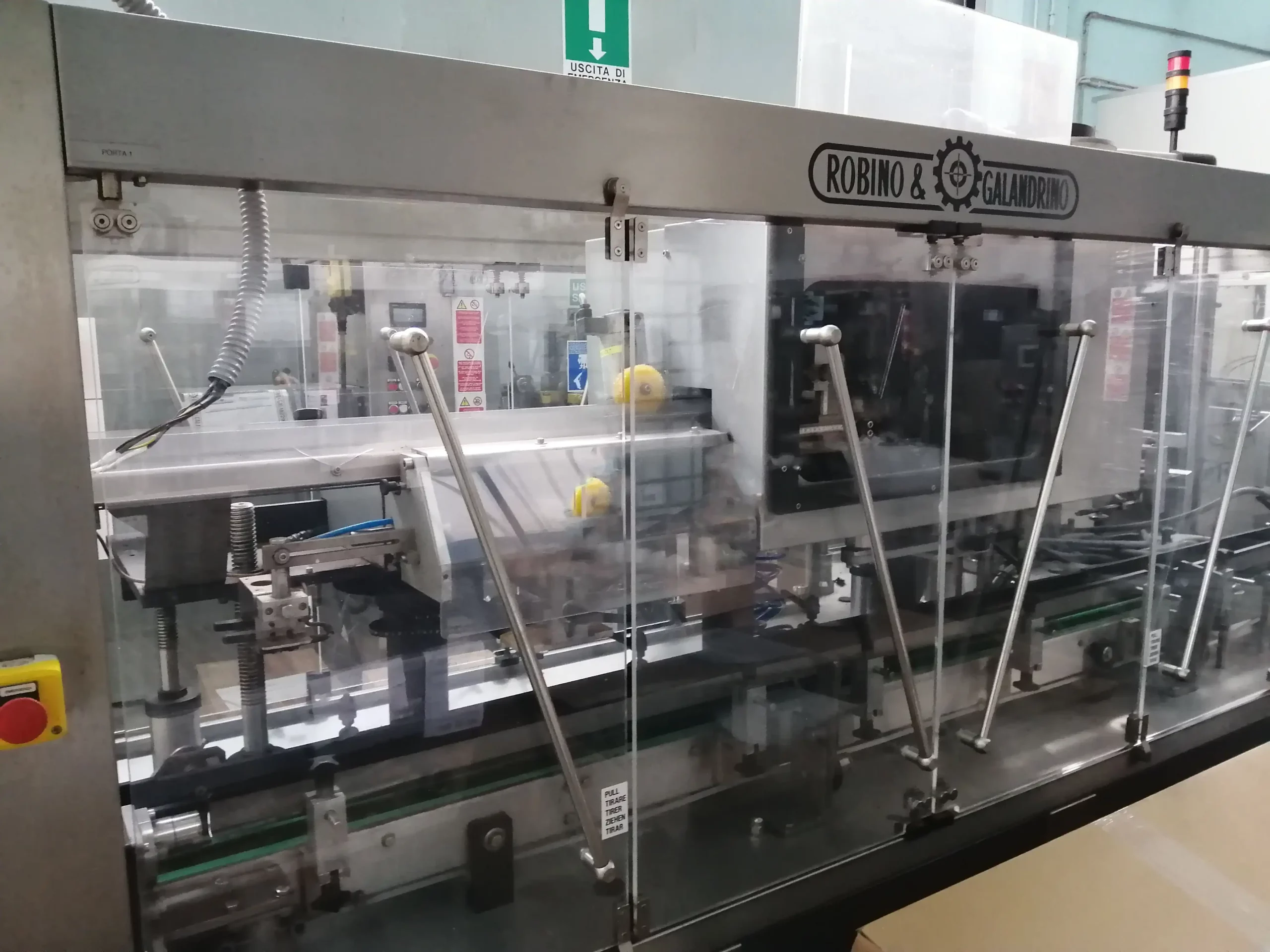 Photo #1 of Used Shrinkable Capsuling Machine Robino & Galandrino Monostadio Z9T