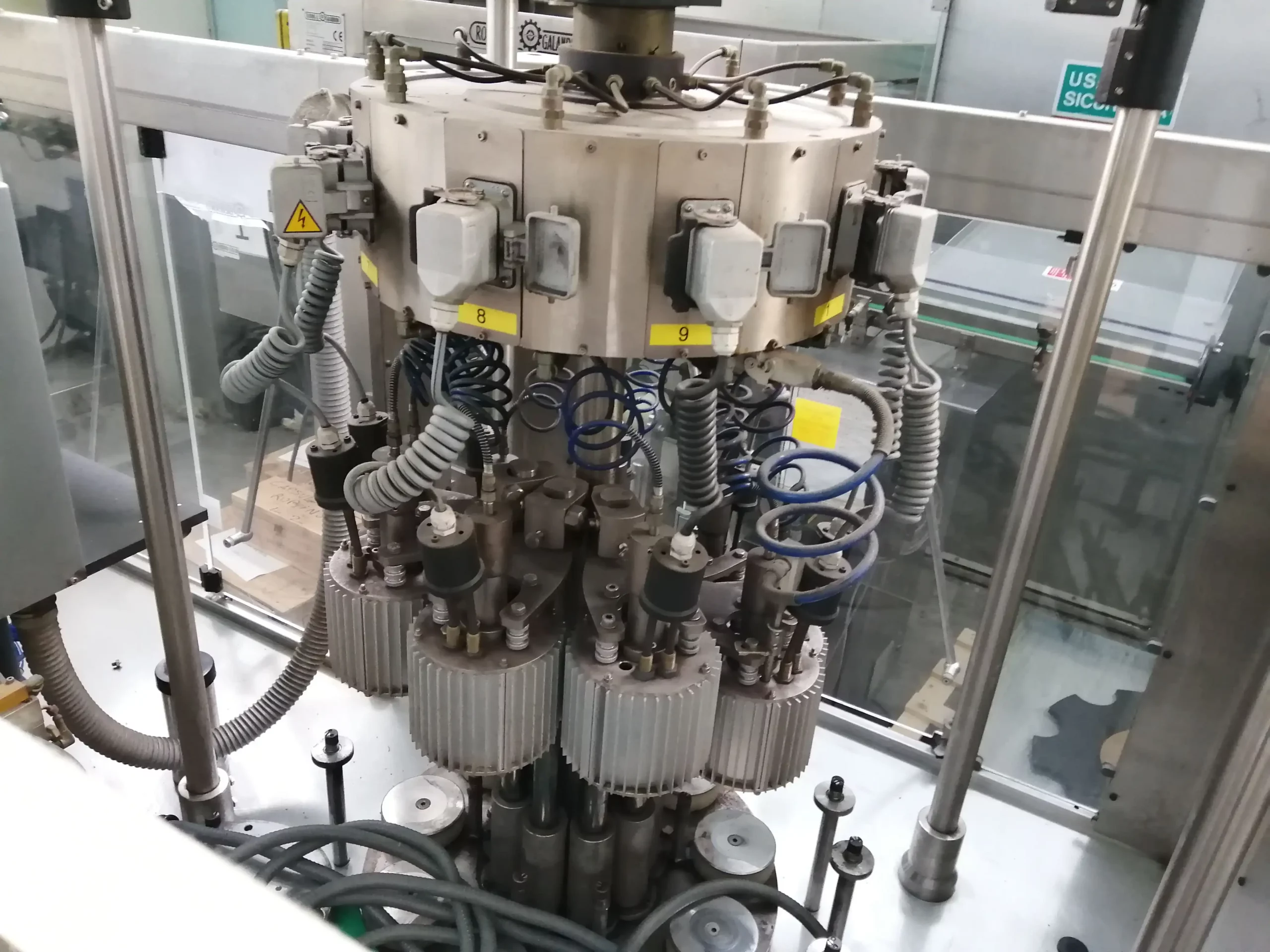 Photo #5 of Used Shrinkable Capsuling Machine Robino & Galandrino Monostadio Z9T