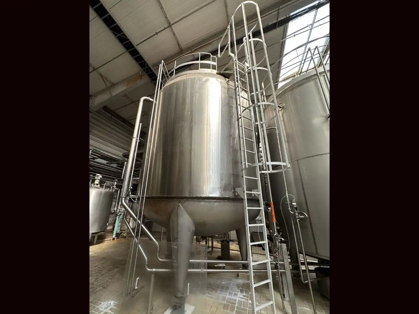 Photo #2 of Used Tank PROMINOX Cuve 2004 40000 l