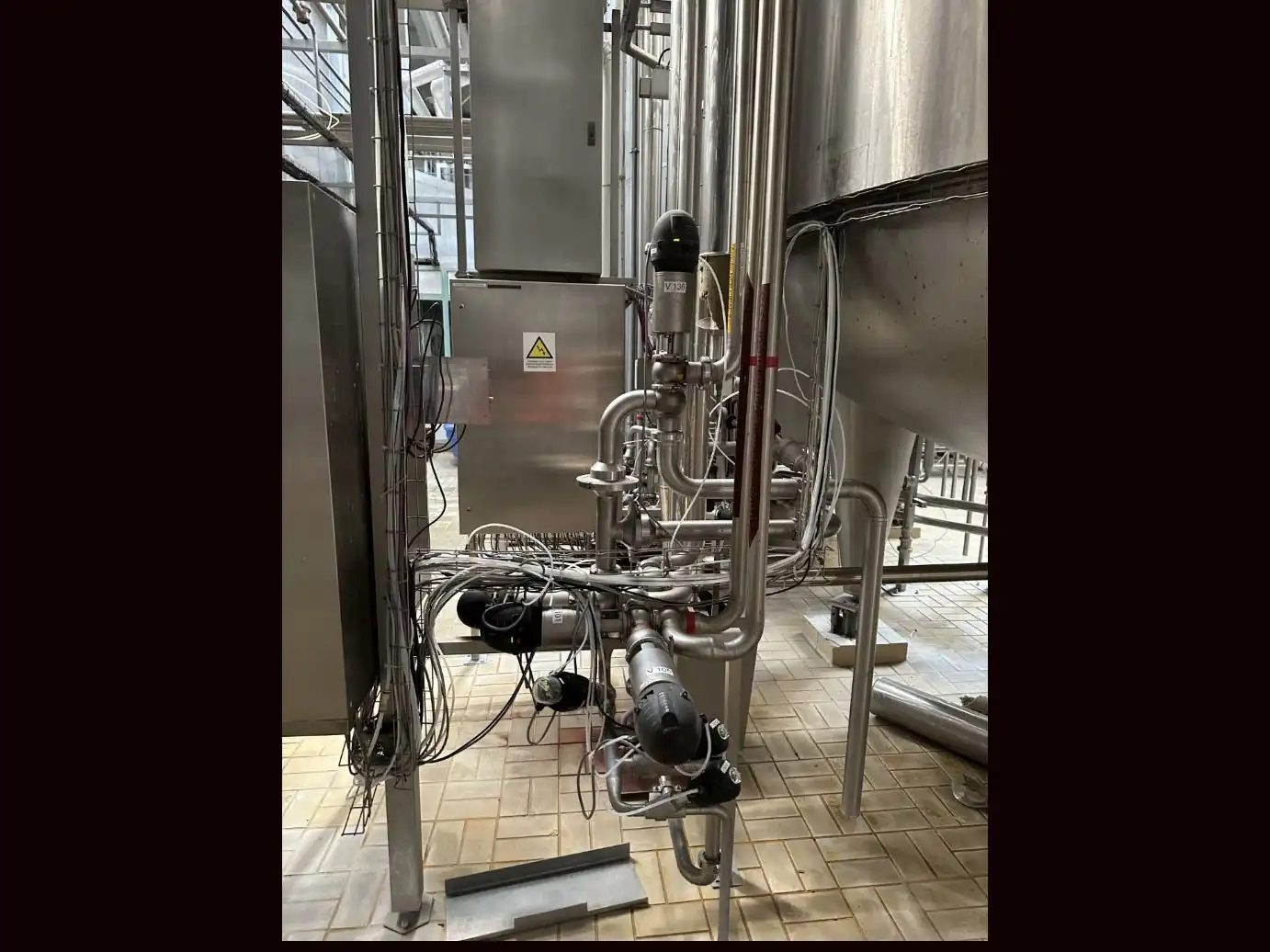 Photo #3 of Used Tank PROMINOX Cuve 2004 40000 l