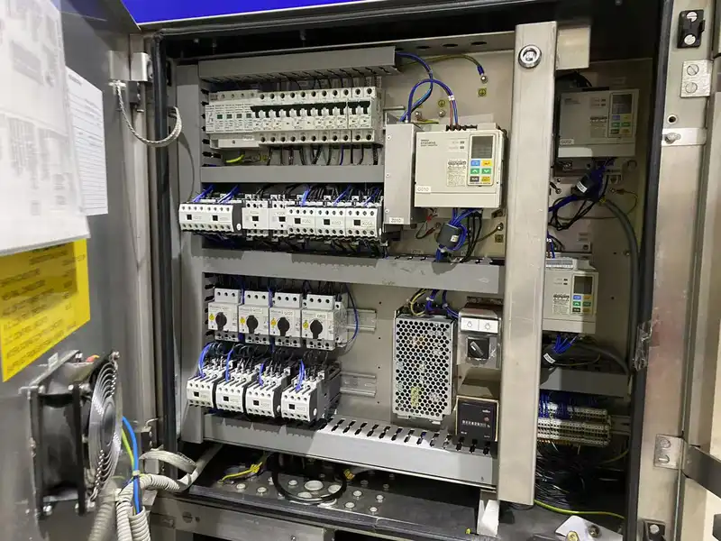 Photo #4 of Used Capping Machine Tetra Pak Helicap 23 6000 bph